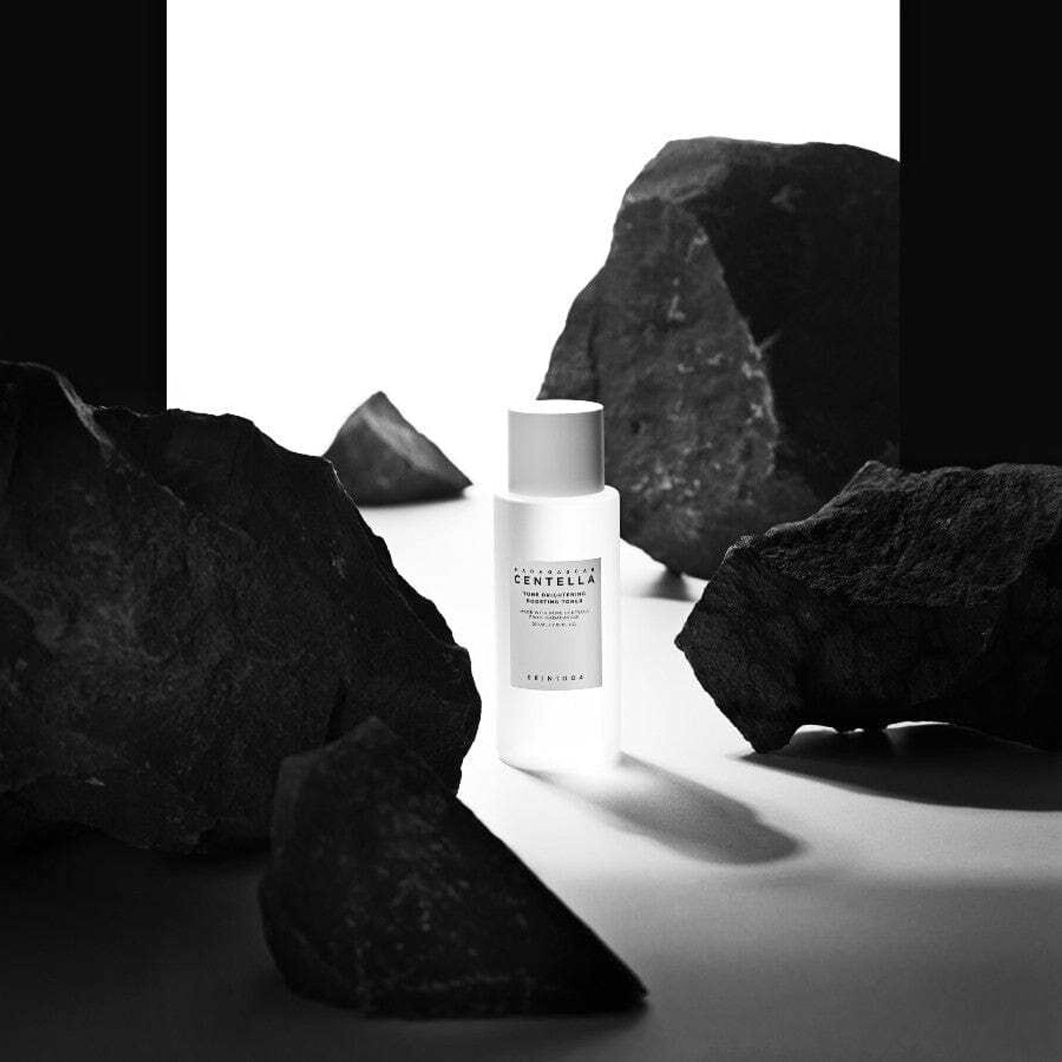 Madagascar Centella Tone Brightening Boosting Toner (210ml)