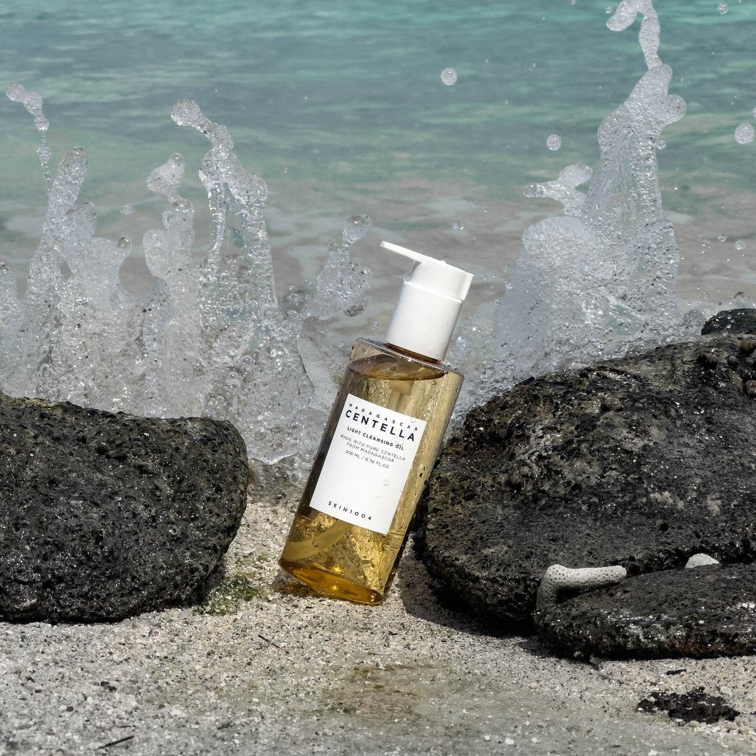 Madagascar Centella Light Cleansing Oil (200ml)